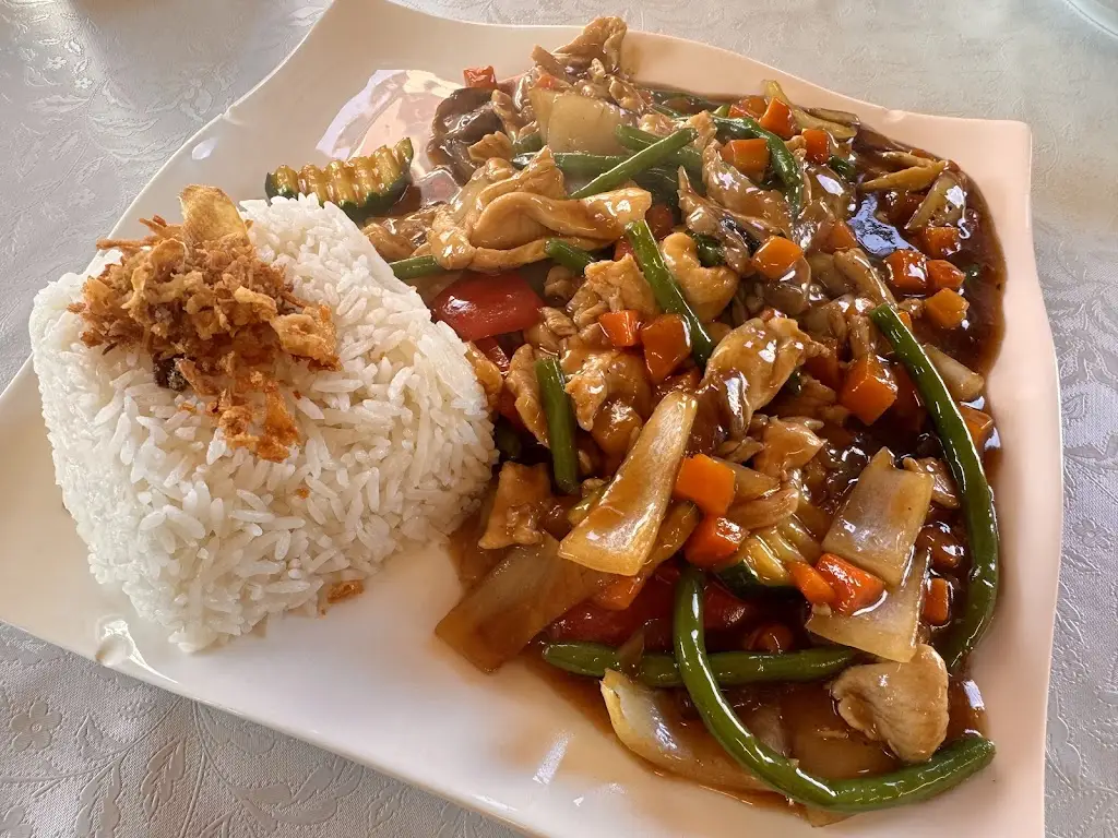 NET VIET BISTRO_Bohumín_slider_image_2