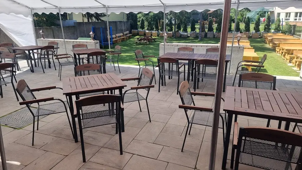 Pivnice U Dvora restaurant in Bohumín