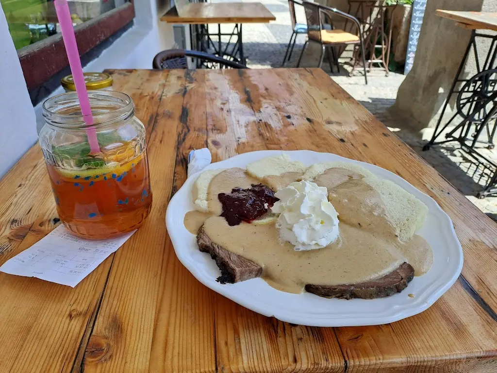 Anna_Střapatá bohunka_Jindřichův Hradec_review