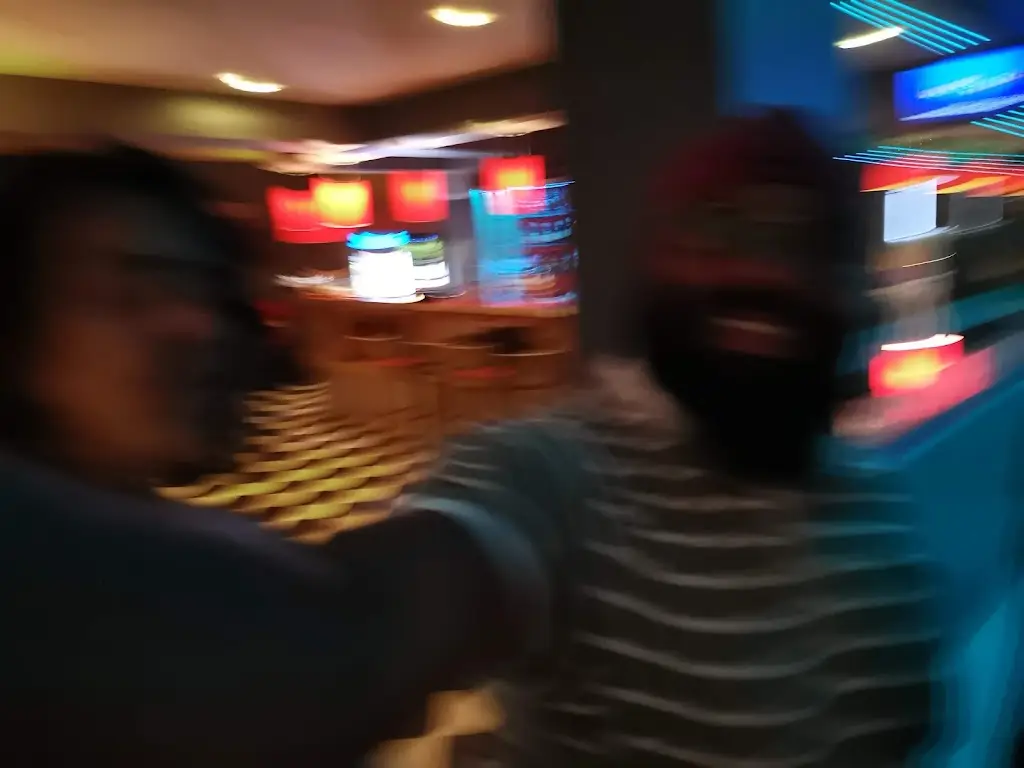 Yassa Waduge_WiP_Chotěbuz_recensione