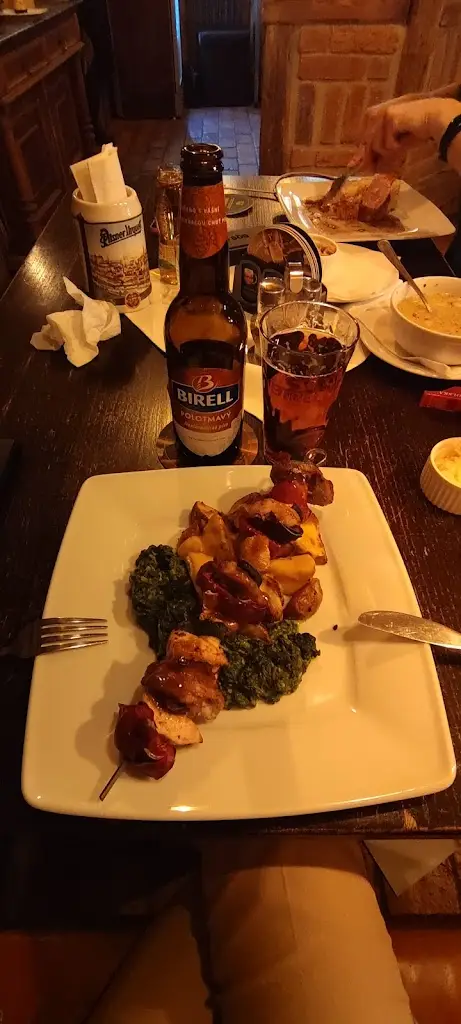 Lidia Sanyk_u Vavry_Chotěbuz_review