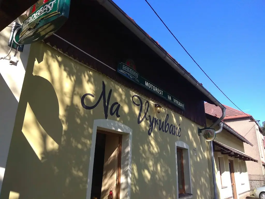 Motorest Na Vyrubané ristorante a Chotěbuz
