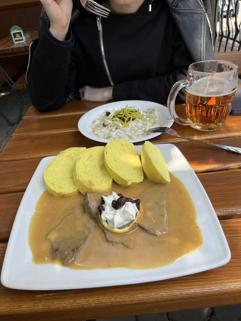 clanzu2_Kulturní zařízení U Jurčíka_Český Těšín_recensione