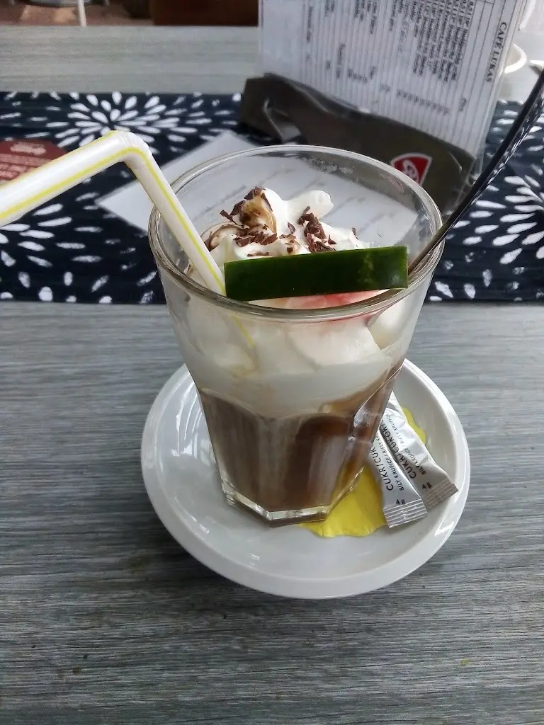 reynne K_Nejen Café Chuchelná_Chuchelná_recensione