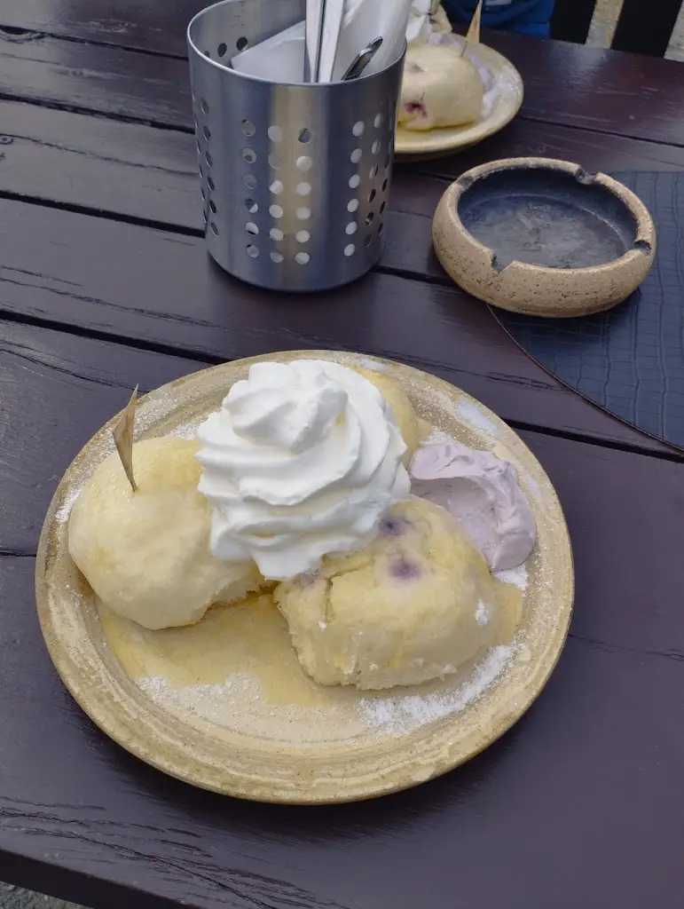 Jan Prusenovský_Chata Šumná_Čeladná_review