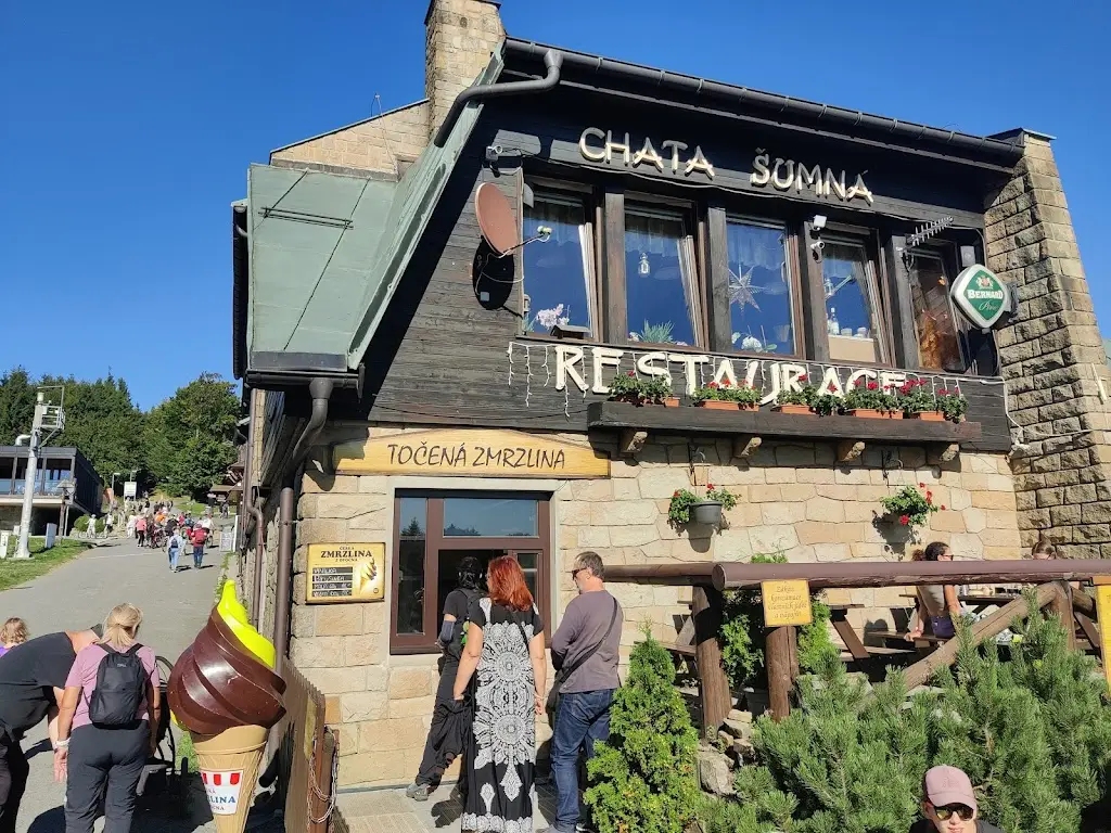 Petr Szeliga_Chata Šumná_Čeladná_review