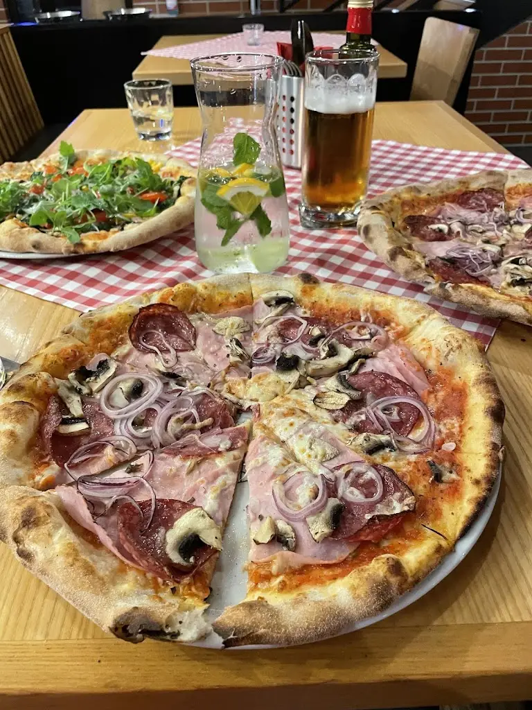 Michael Banet_Siesta Čeladná Pizzeria_Čeladná_review