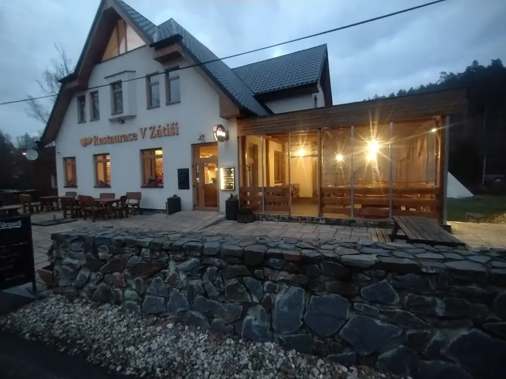 Restaurace a Penzion V Zátiší_Dolní Lhota_slider_image_3