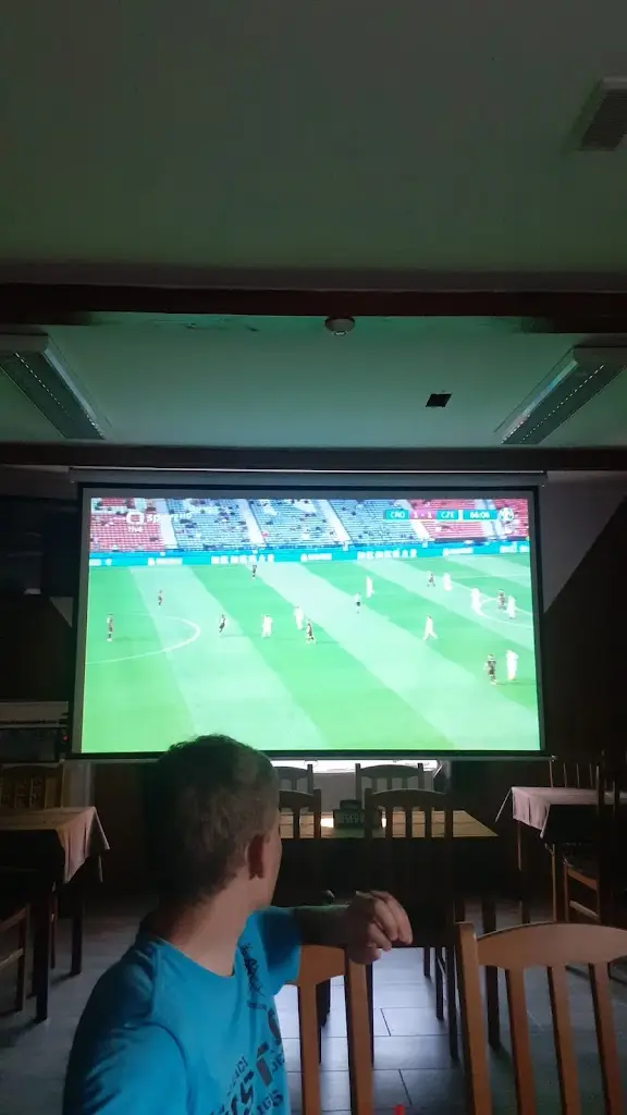 Mart Musik_Hospůdka U Buta_Dolní Lhota_review