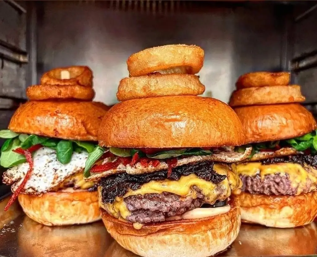 Burger Bistro JH_Jindřichův Hradec_slider_image_2