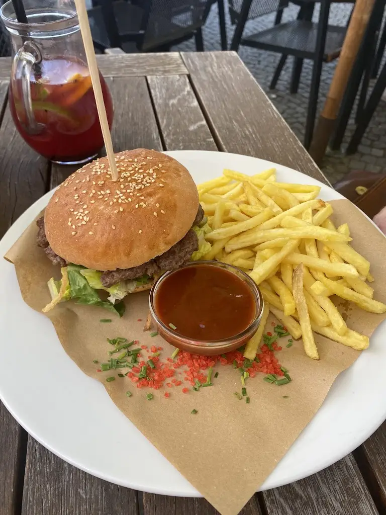 Lorelin Luctael_U BÍLÉHO KONÍČKA_Dolní Životice_recensione