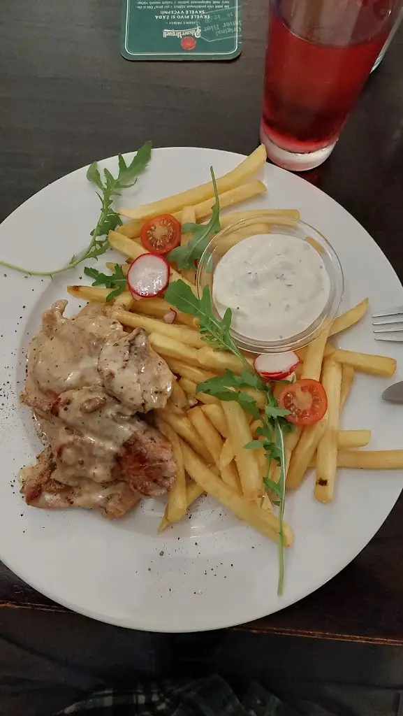 Martin Kořínek_Zámecká Maštal_Jindřichův Hradec_review