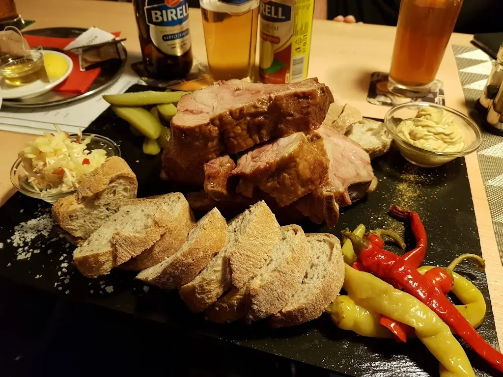 Dawid Rychter_Restaurace Na Rybníčku_Dolní Životice_review