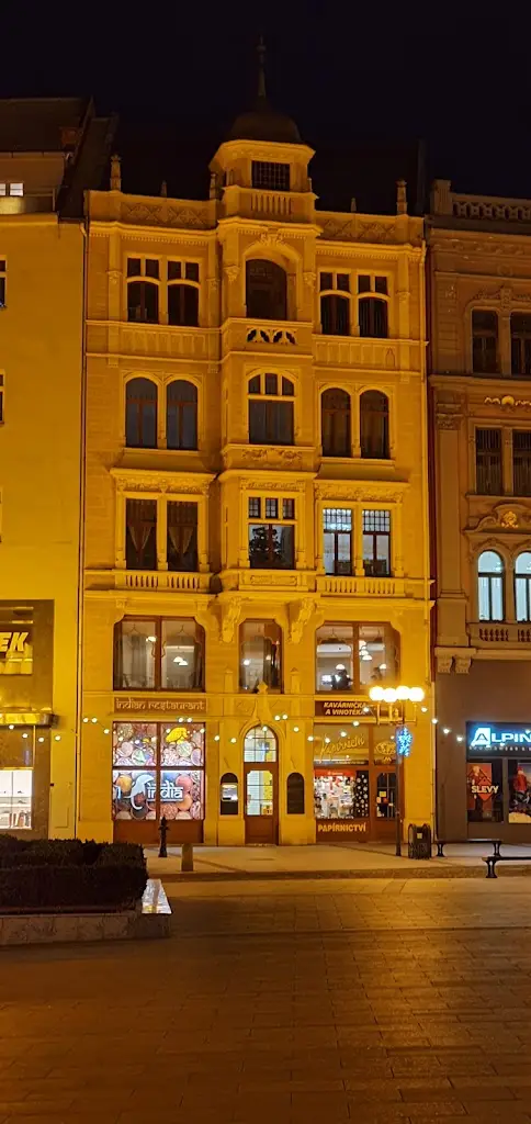 Matthew Stratford_Taste of India Opava Indian restaurant and bar_Dolní Životice_review