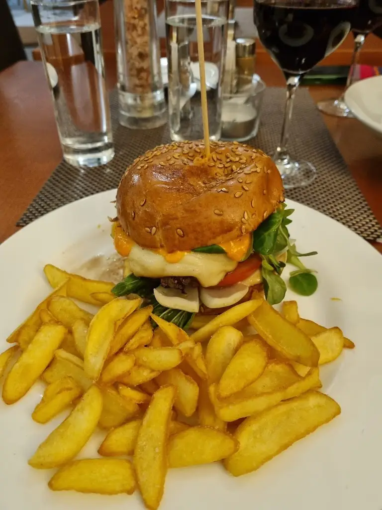 Maxim Sy_DVOREK_Frýdek-Místek_recensione