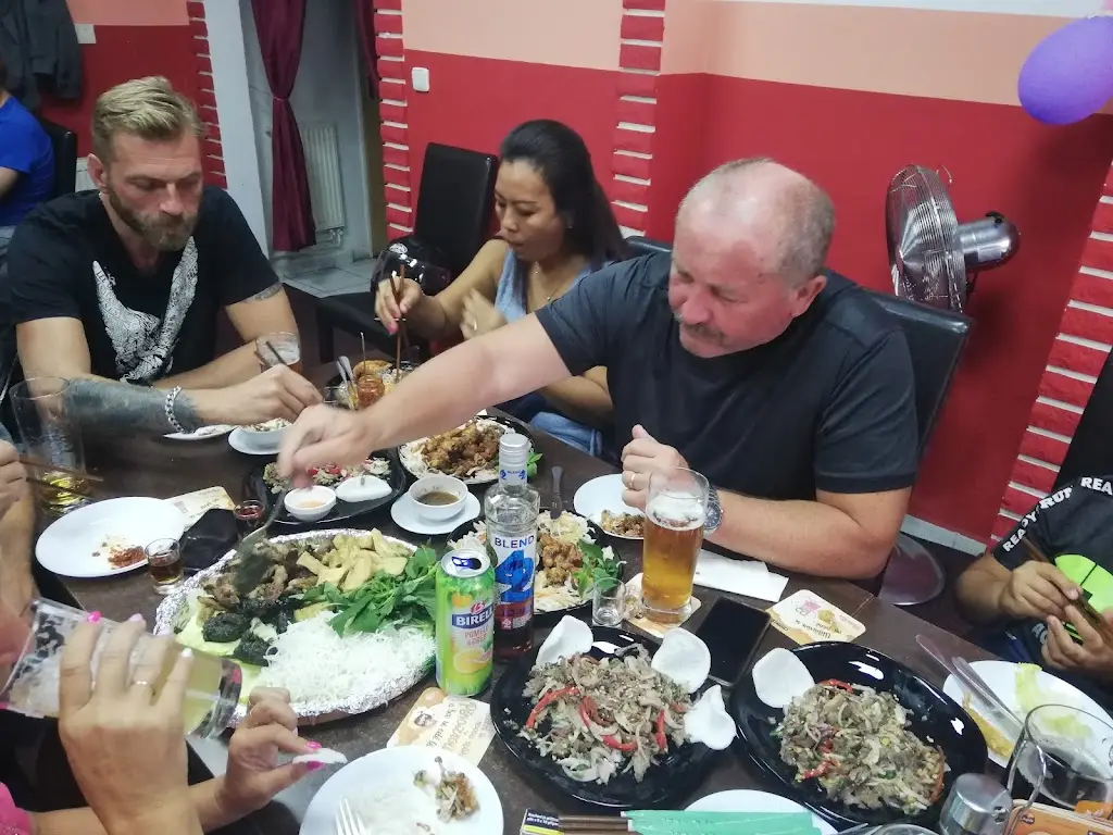 Lumir Czernek_Hung's Asian Restaurant_Frýdek-Místek_review