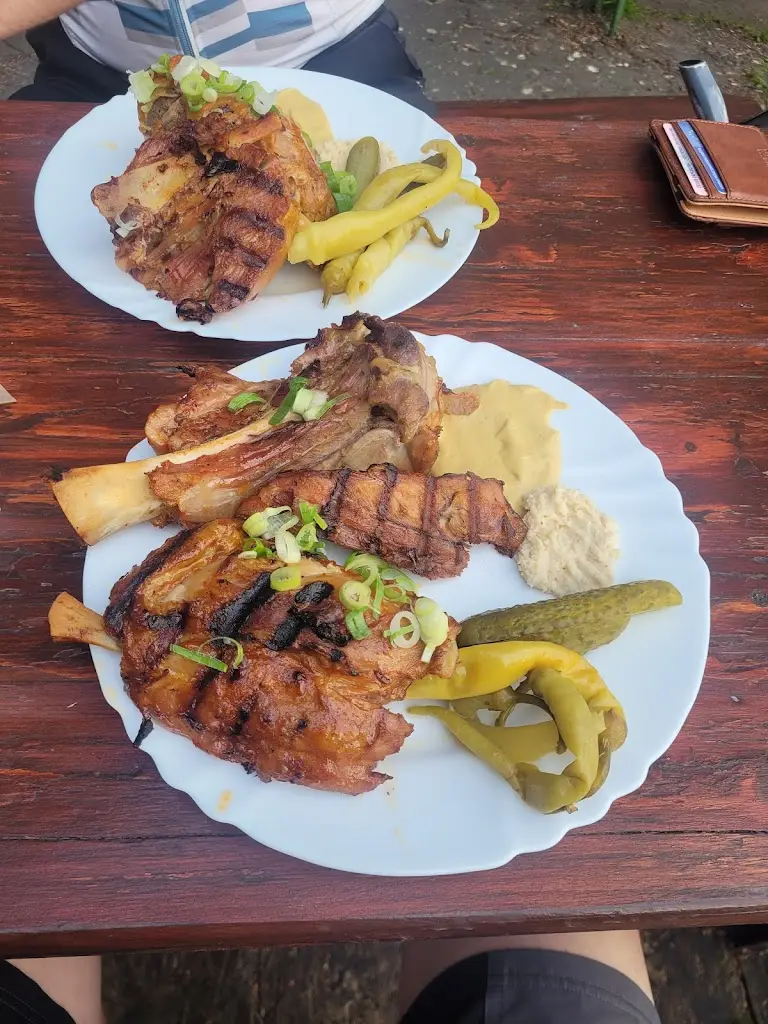 Ondřej Závodný_U Arnošta - hudební hospůdka_Frýdek-Místek_review