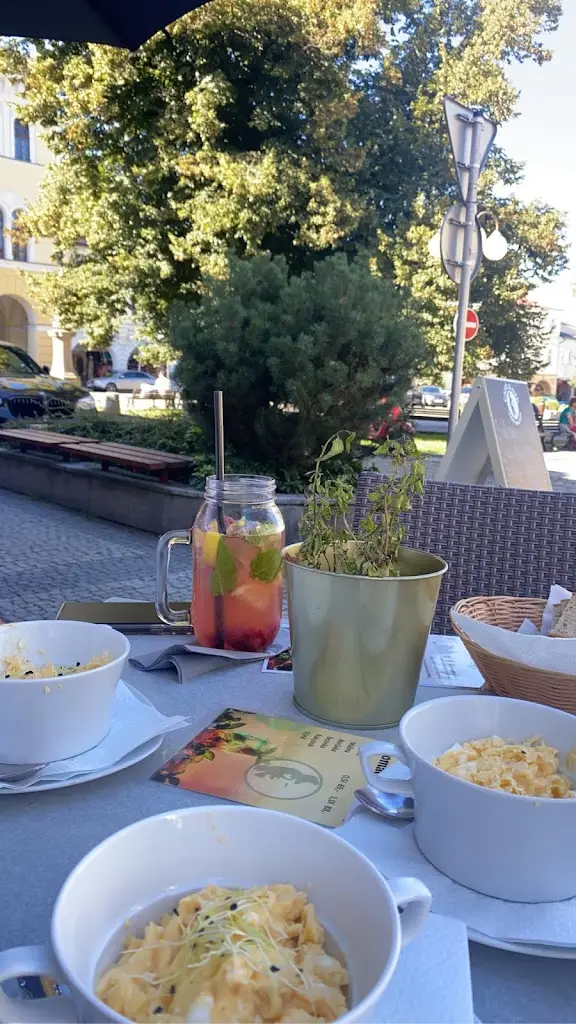 Ibrahim Alhammadi_caffebar ILUZE_Frenštát pod Radhoštěm_review