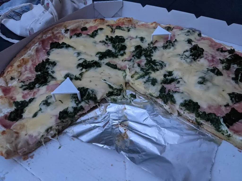 Theodoros Koloveros_FofrLama - Bistro & Rozvoz jídel_Frenštát pod Radhoštěm_review