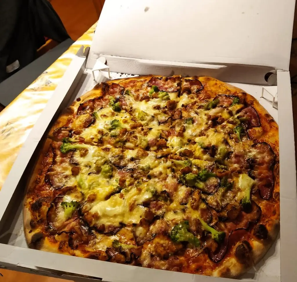 Sebastian Ebenhoch_FofrLama - Bistro & Rozvoz jídel_Frenštát pod Radhoštěm_review