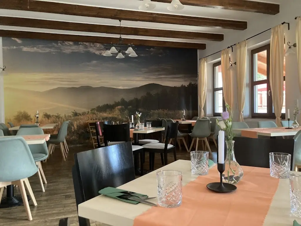 Restaurace Za 5 Dvanáct_Frenštát pod Radhoštěm_slider_image_1