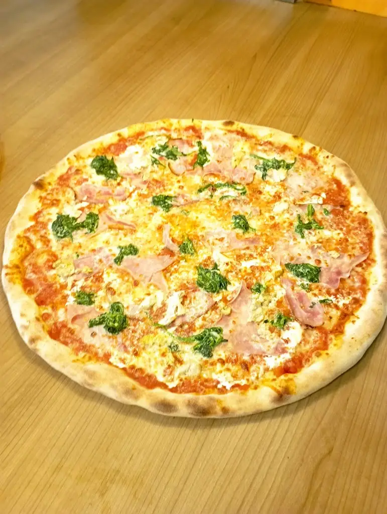 Pizza Del Monte_Frenštát pod Radhoštěm_slider_image_2