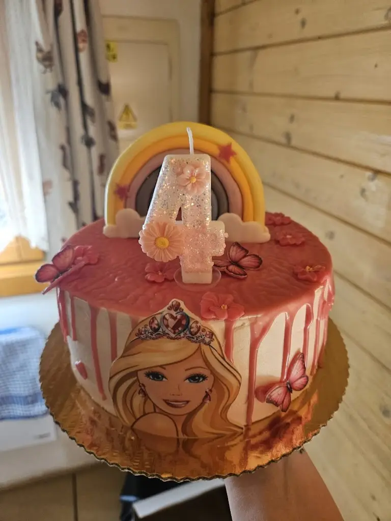 Patisserie at the Bell, Ltd._Frenštát pod Radhoštěm_slider_image_2