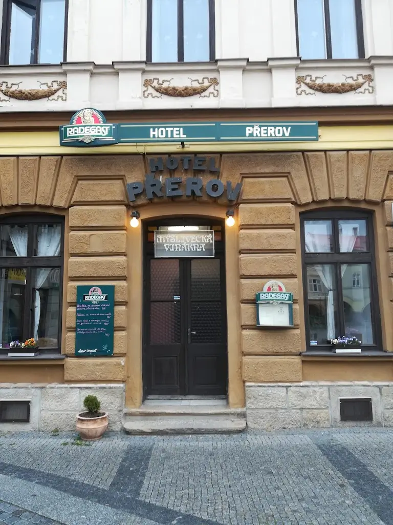 Roman Kiss_Hotel Přerov_Frenštát pod Radhoštěm_recensione