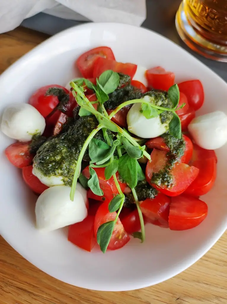 Dagmar Dosedlova_Samoobslužné bistro Pustevny_Frenštát pod Radhoštěm_review