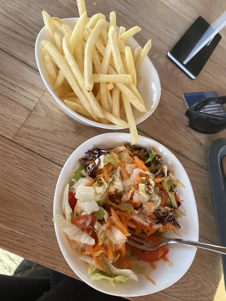 Eva O._Horní stanice lanové dráhy Pustevny_Frenštát pod Radhoštěm_review