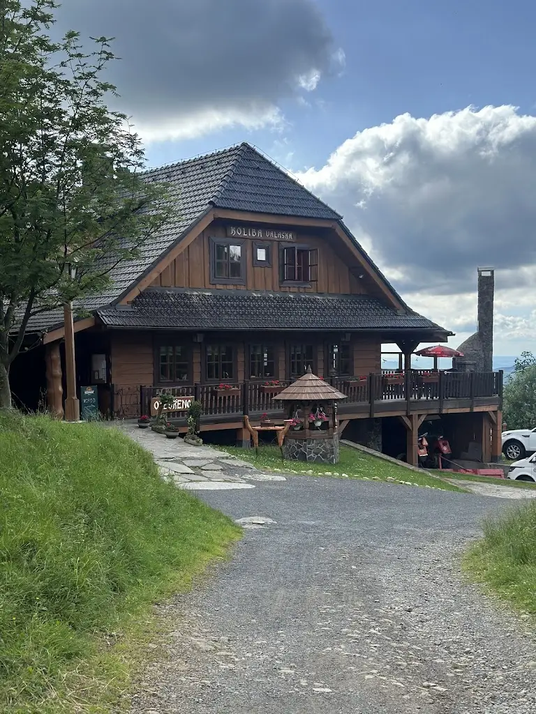 Jannika Pavel_Koliba Valaška_Frenštát pod Radhoštěm_review