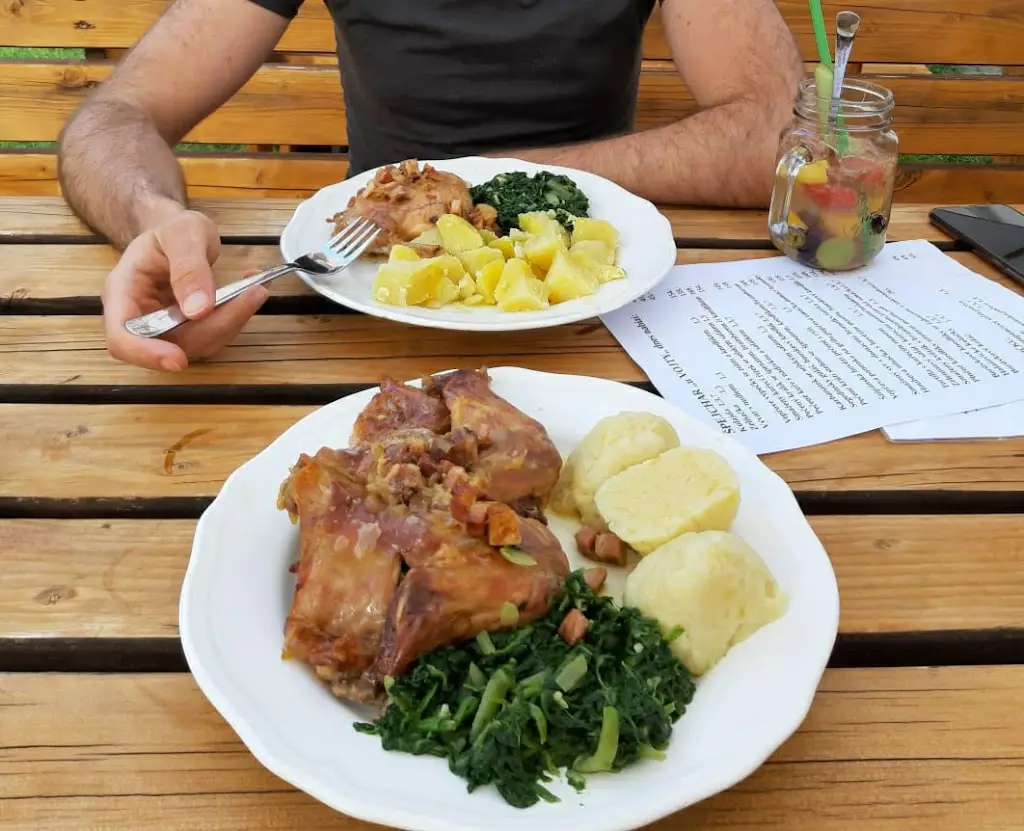 K O_Restaurace Špejchar u Vojty_Holasovice_review