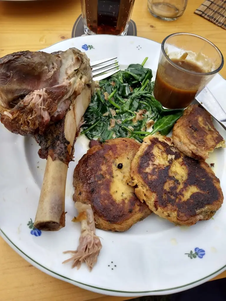 isaiah lang_Restaurace Špejchar u Vojty_Holasovice_review