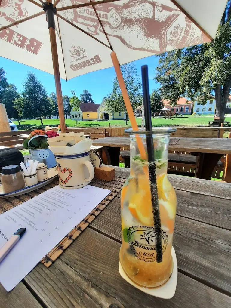 Restaurace Špejchar u Vojty_Holasovice_slider_image_3