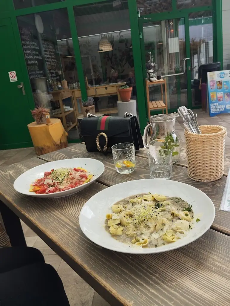 Just Janet_Pasta & Café Romana_Havířov_review