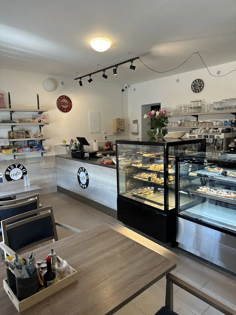 BISTRO café restaurant in Kamenný Újezd