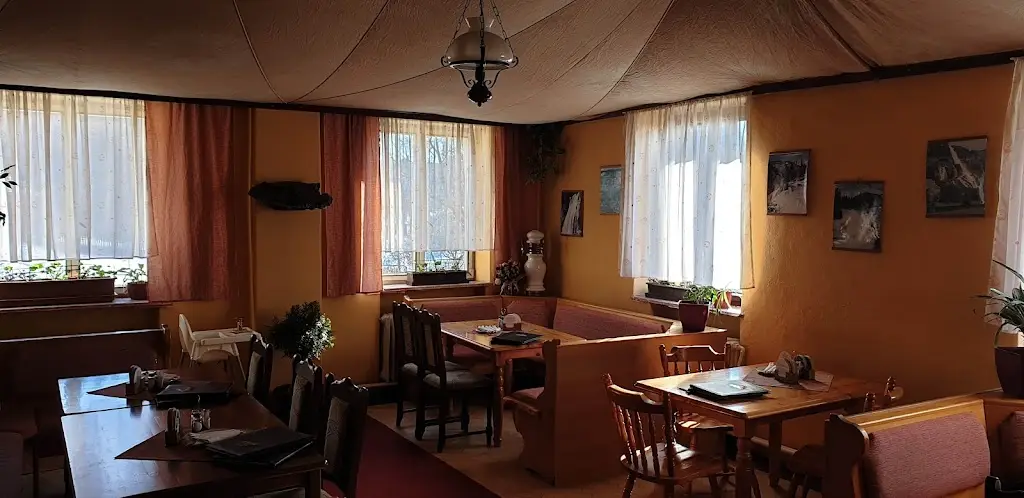 Restaurace Rešov restaurant in Horní Město