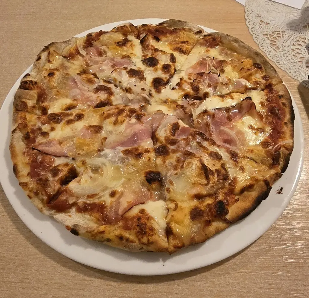 Restaurace Kruhovka Hrabyně restaurant in Hrabyně