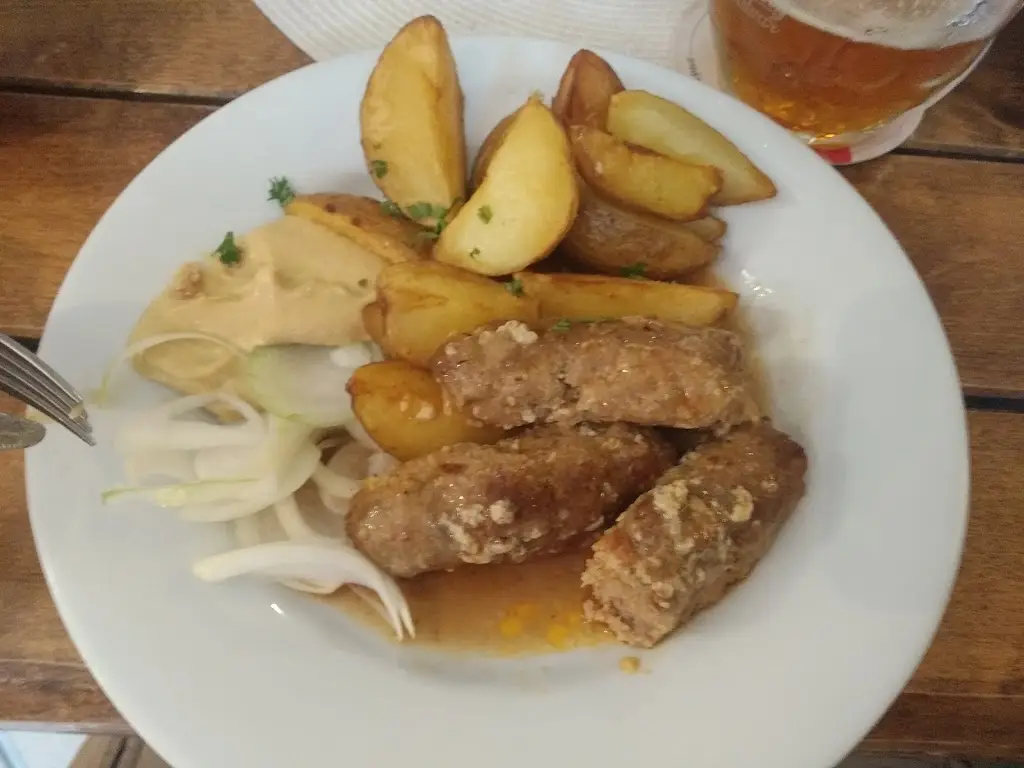 Zbyněk Smolík (Bizicz)_Restaurace u Památníku_Hrabyně_review