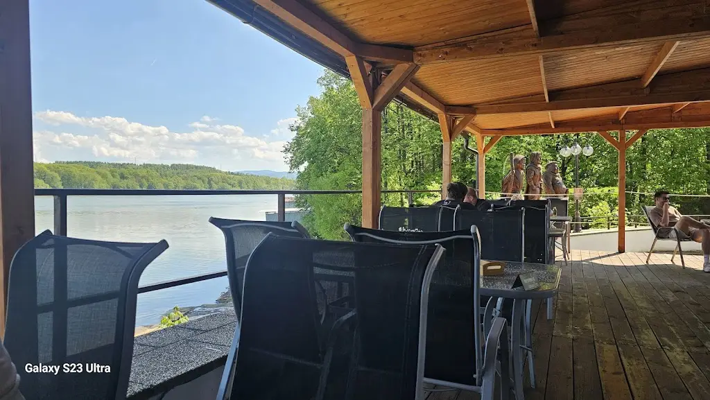 IONESCU ANDREI_Jaškovská krčma_Horní Těrlicko_review