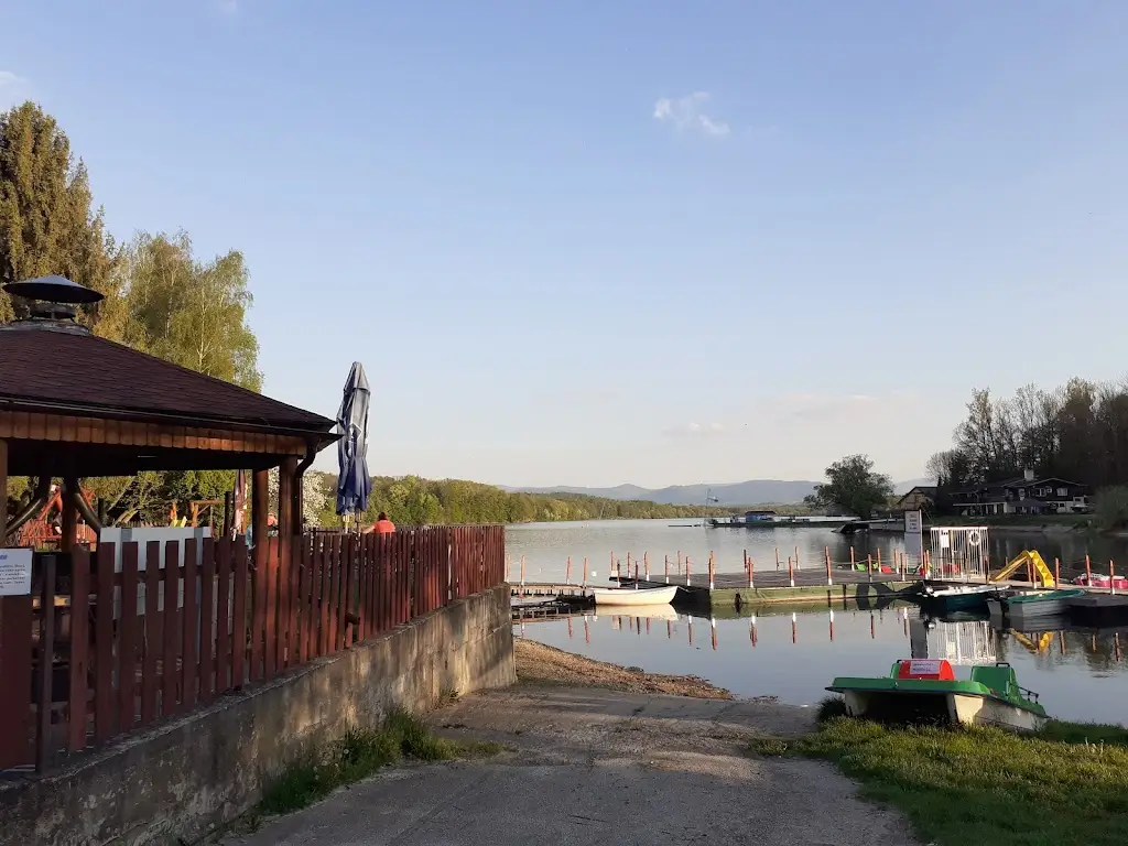 Věra Kvasnicová_Kavárna Lucie_Horní Těrlicko_review