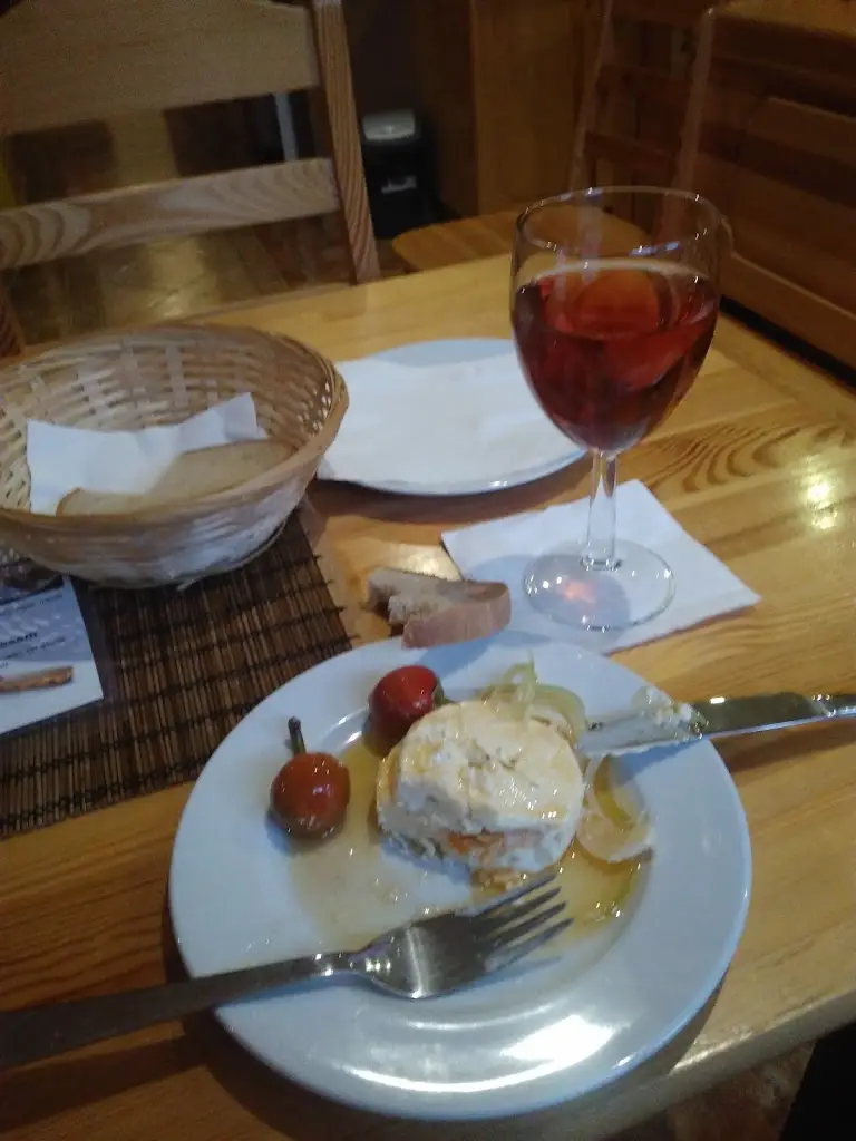 Lenka Čurdová_Kavárna Lucie_Horní Těrlicko_review