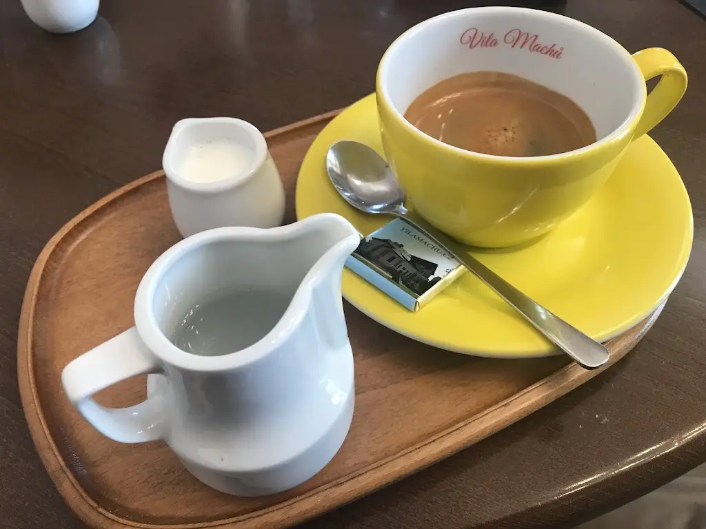 Martin Woloszczuk_Vila Machů_Hukvaldy_review