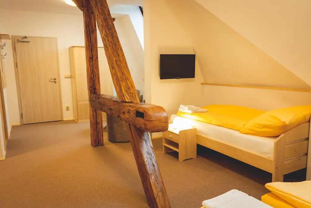 Vila Machů_Hukvaldy_slider_image_3