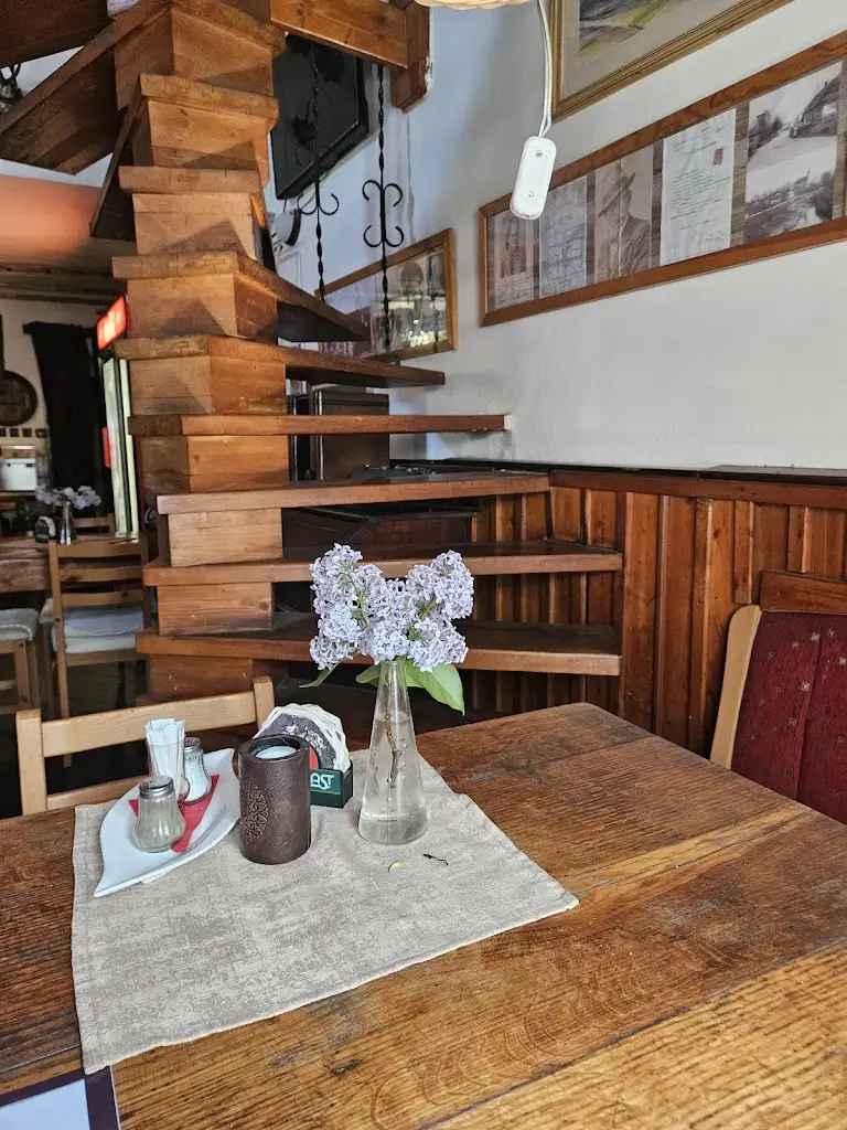 Silvio Galati_Restaurace U Strakošů_Hukvaldy_review