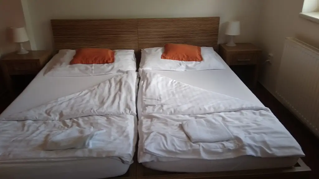 Kamila Gruchalakova_Restaurace Hotel Hukvaldy_Hukvaldy_review