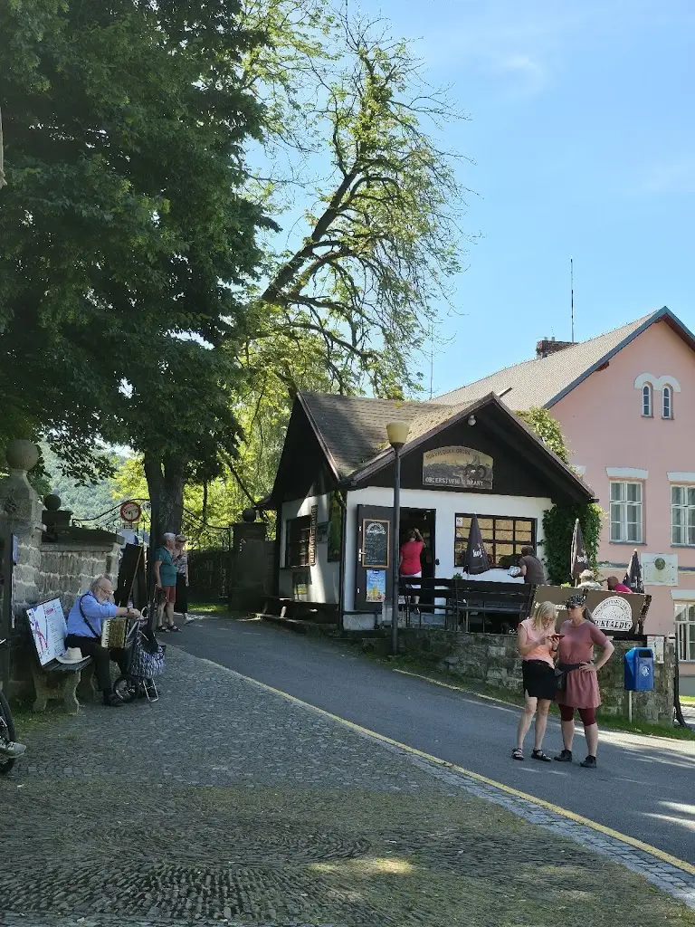 M. P._Občerstvení U Brány_Hukvaldy_review