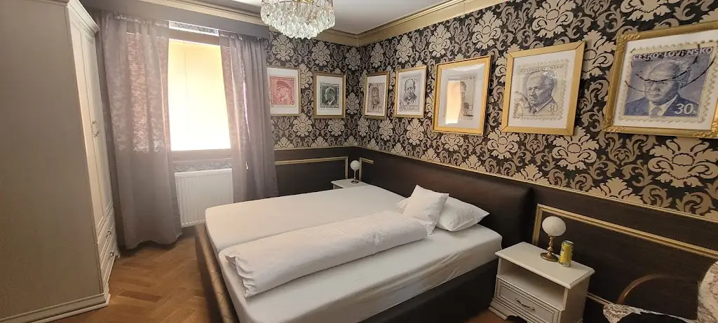 Viviana S_Retro Hotel Garage Ostrava_Klimkovice_review