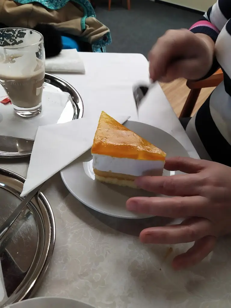 Veronika Kaděrová_Restaurace Zahrada - Sanatoria Klimkovice_Klimkovice_recensione