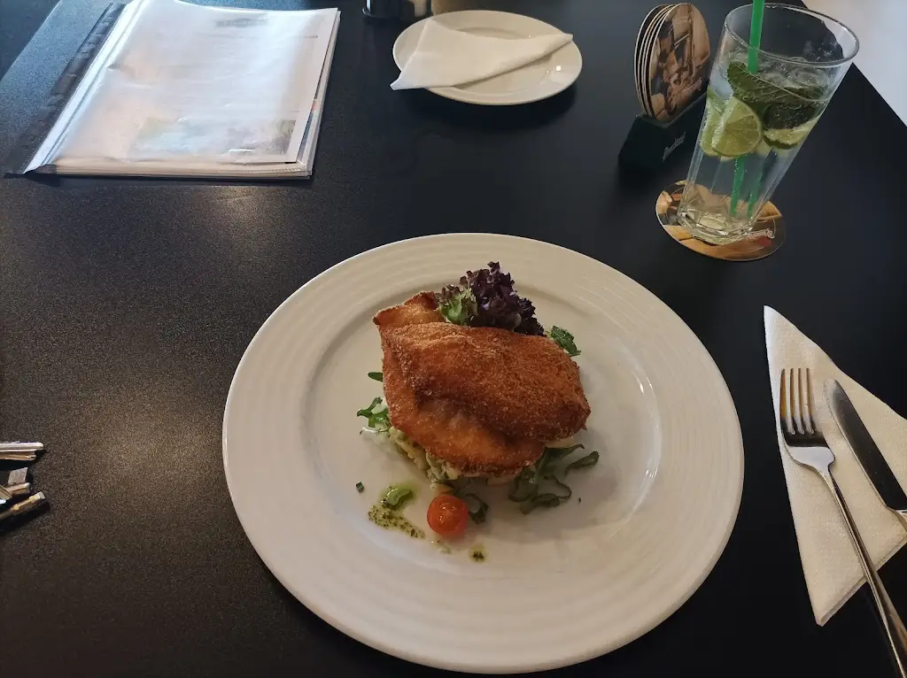 Tereza Stasicova_Restaurace Pilsner PUB s letní terasou - Sanatoria Klimkovice_Klimkovice_review